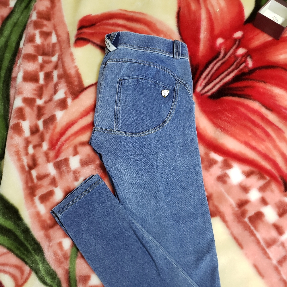 🎉🎉CLEARANCE🎉🎉 Top Trends Push.Up Pants Sz 34
